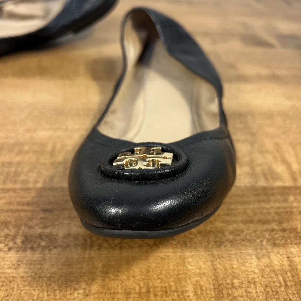 Women's Black Tory Burch Claire Ballet Flats Gold Tone Logo Emblem Size 9